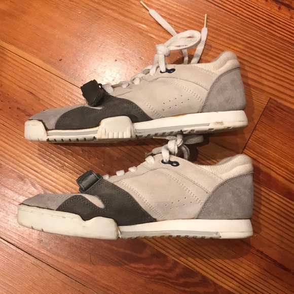 “The Winner” Sneakers size 4 1/2” - Picture 3 of 5